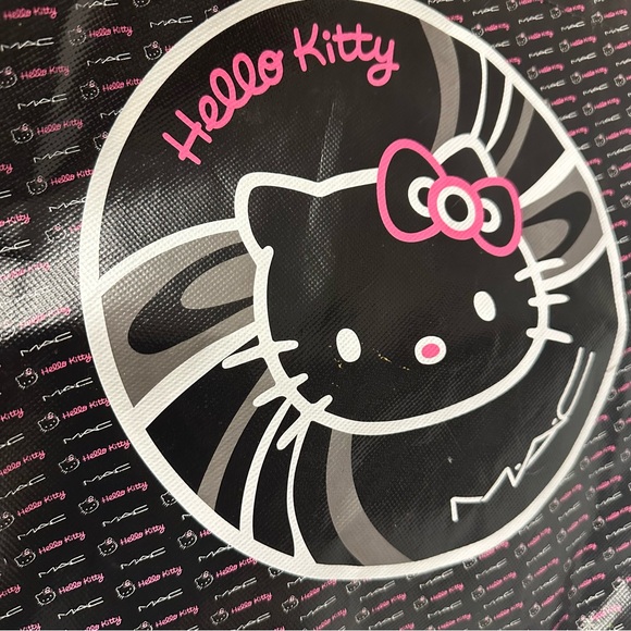2009 MAC Hello Kitty Bag - Picture 3 of 5